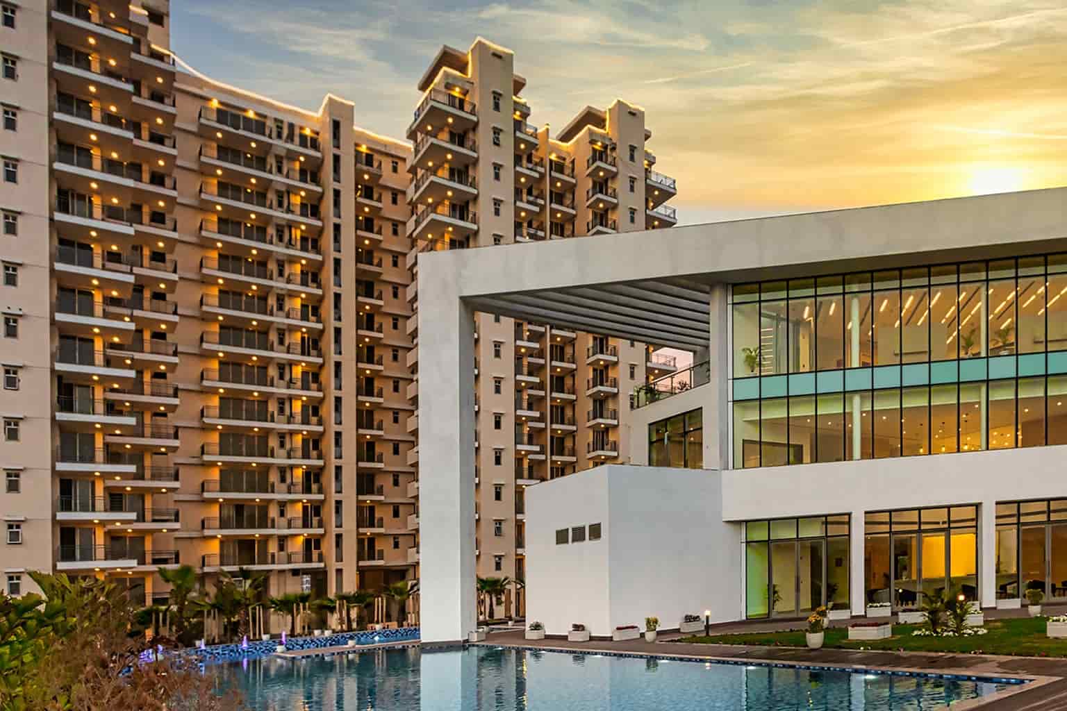 Gurugram property notice 2026: 180 properties under DTCP scanner, who faces sealing or demolition?